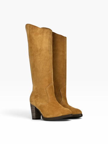 Rust Boots in natural split suede for fall on heels