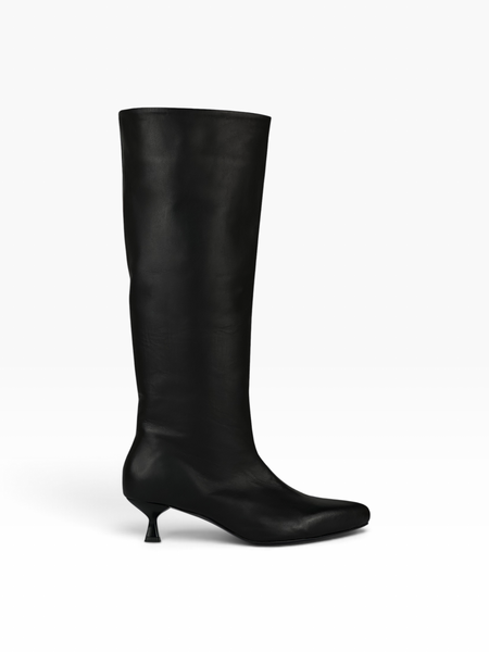 Black Boots in genuine leather for fall
