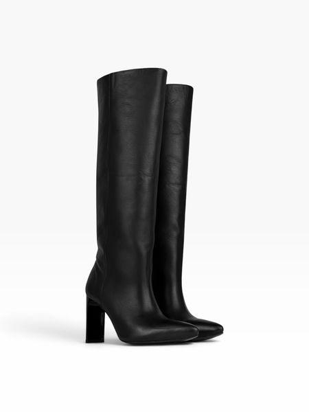 Black Boots in genuine leather for fall