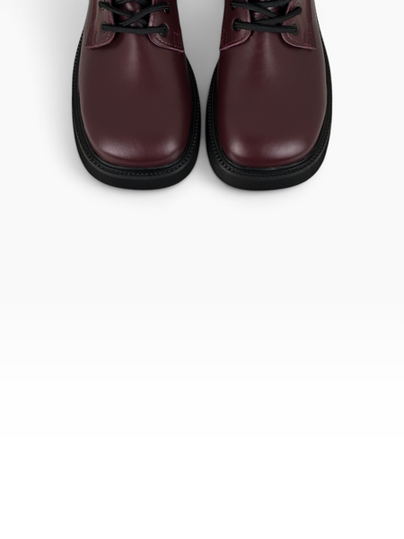 Burgundy Boots in genuine leather for fall