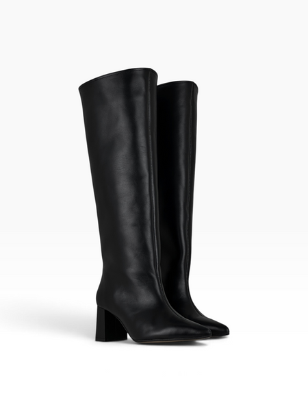 Black Boots in genuine leather for fall