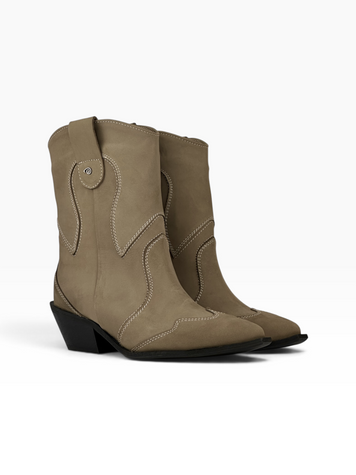Beige Cowboy boots in natural nubuck