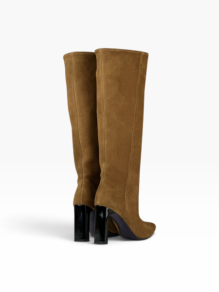Rust Boots in natural split suede for fall