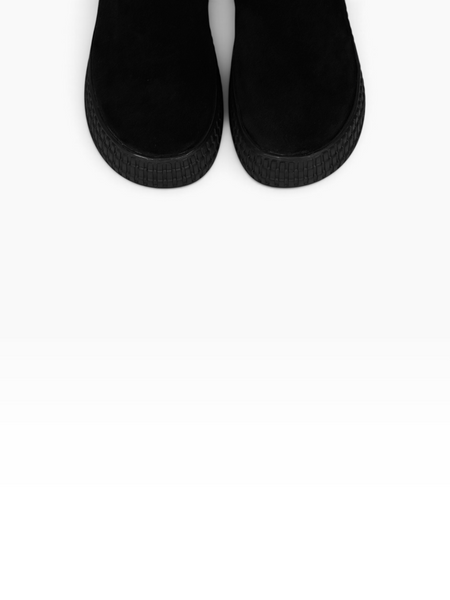 Black Chelsea boots in natural split suede for fall