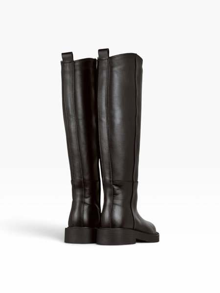 Brown Boots in genuine leather for fall