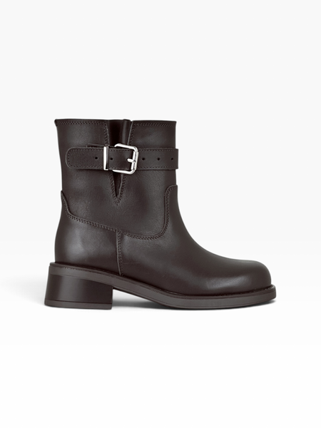 Brown Boots in genuine leather for fall