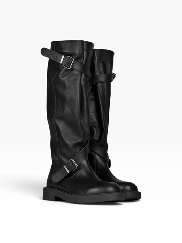 Black Boots with straps in genuine leather for fall