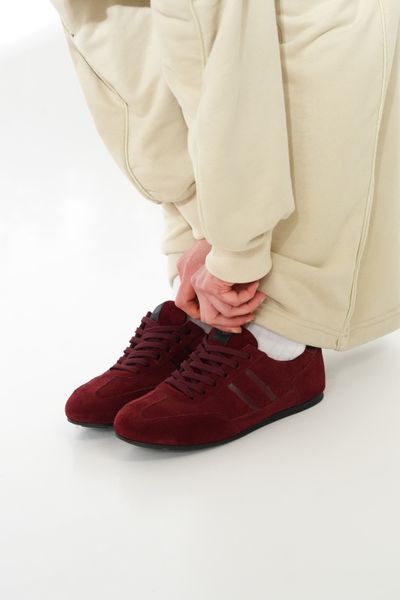 Burgundy Sneakers in natural split suede