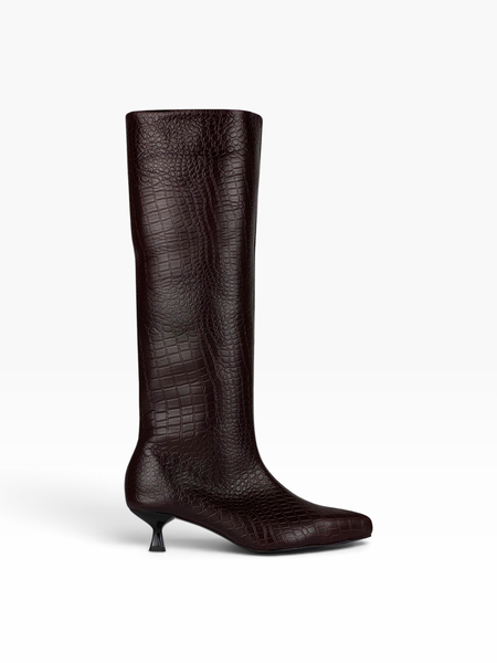 Burgundy Boots in textured genuine leather for fall